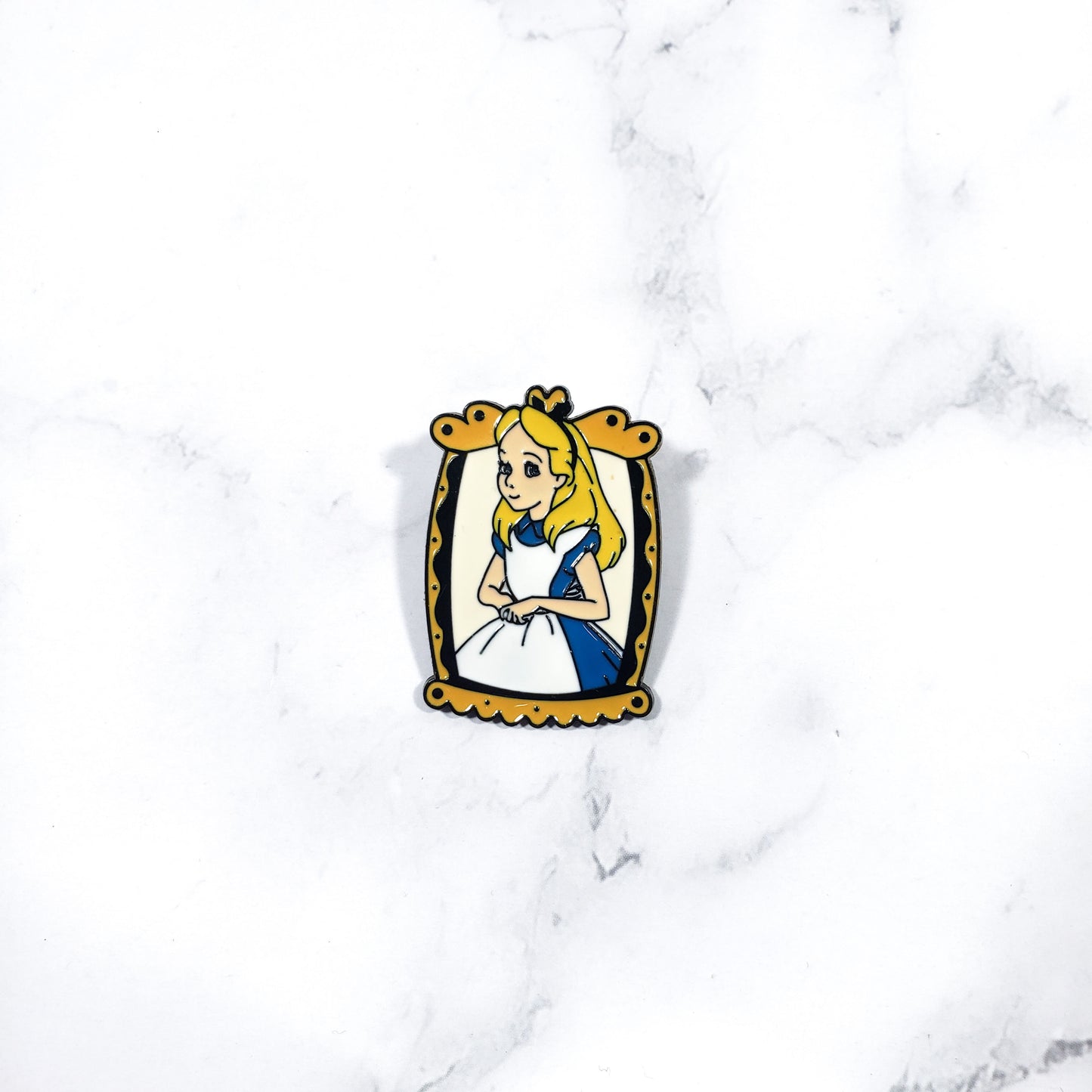 Pin Alicia -Alicia en el país de las maravillas-