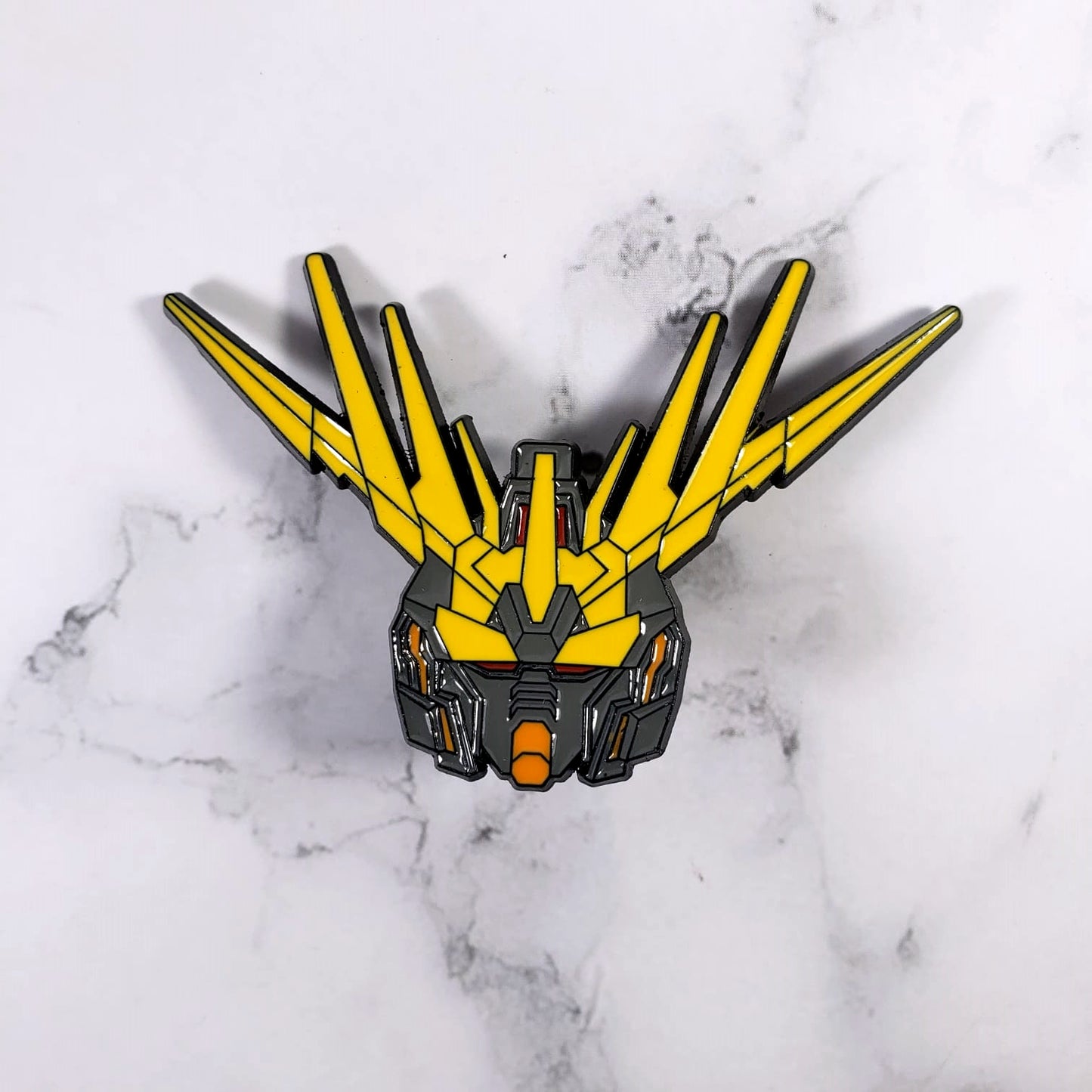 Pin Gundam